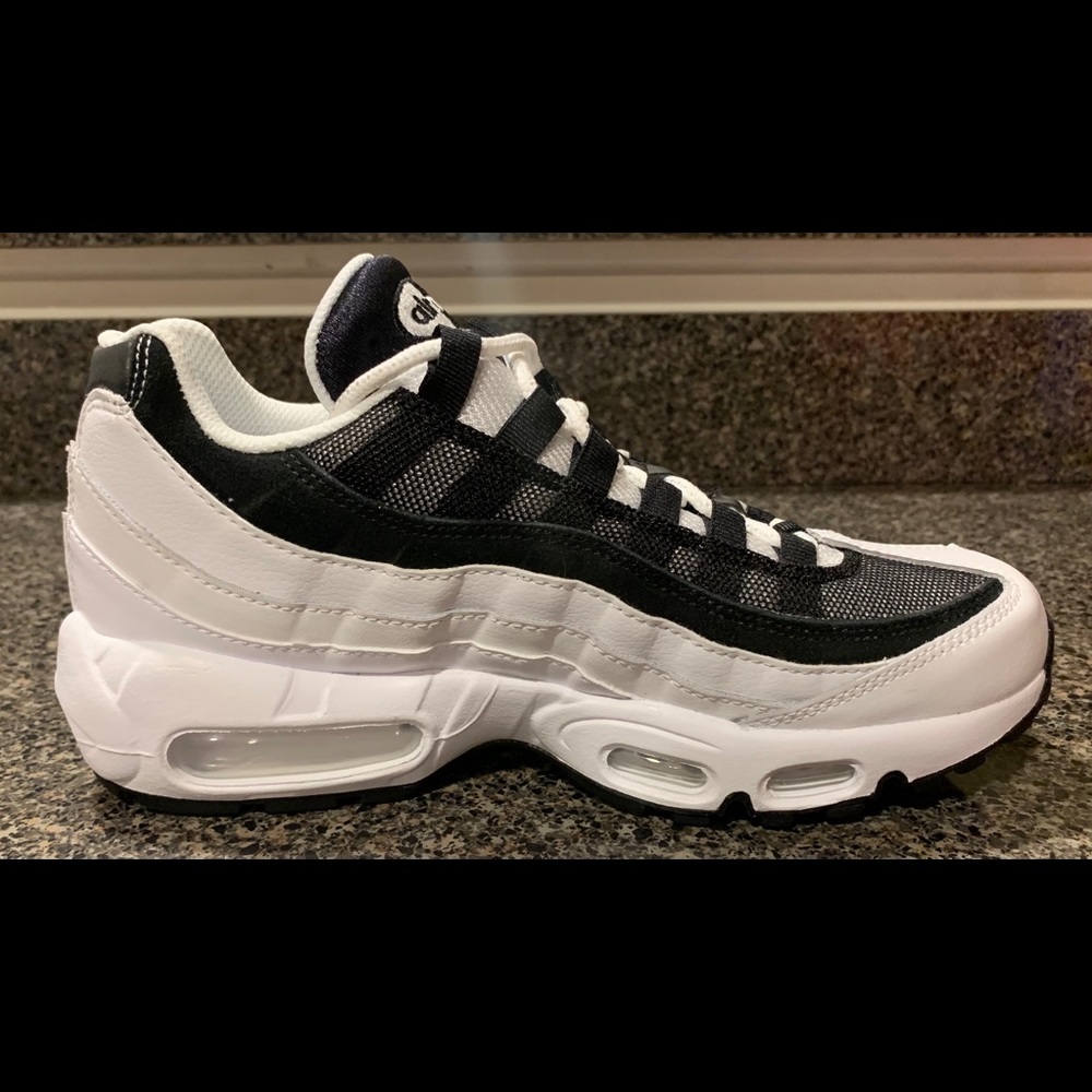Nike Air Max 95 “Ying Yang” Pack White Black - Picture 2 of 6